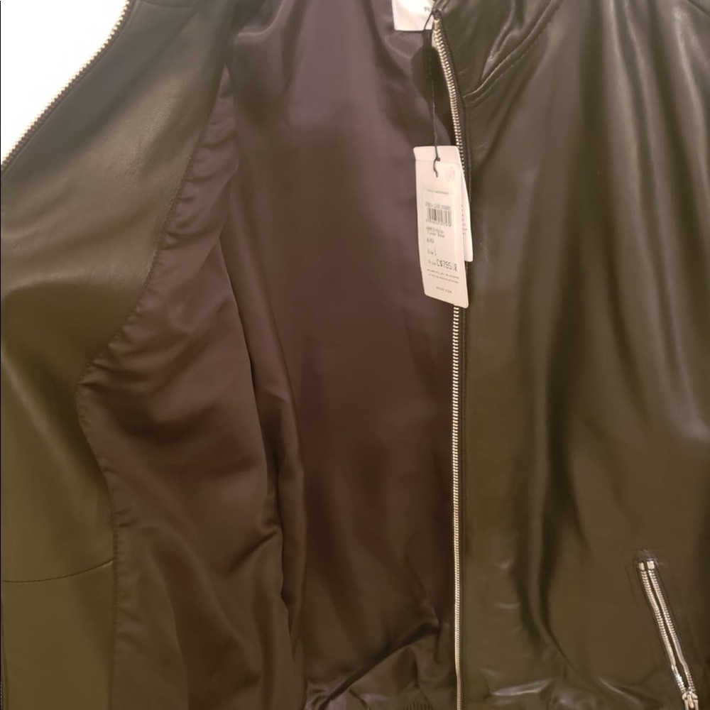 Leather jacket - Picture 3 of 7